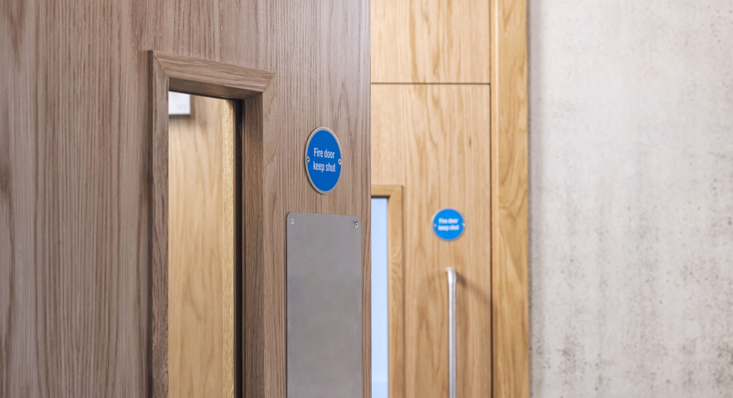 Navigating the Transition from BS 476 Part 22 to BS EN 1634-1: What It Means for Fire Door Specification